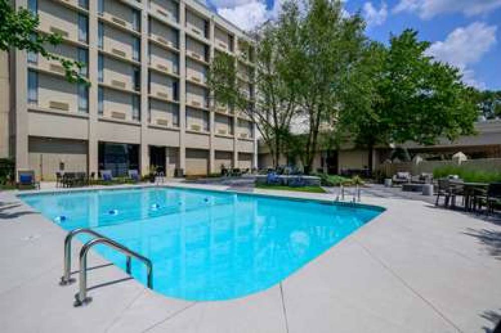 DOUBLETREE RALEIGH MIDTOWN 8