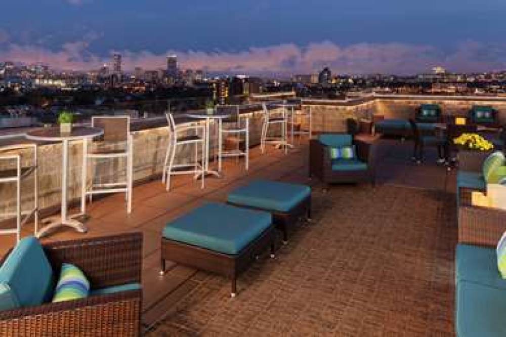 DoubleTree Suites By Hilton Boston - Cambridge 2