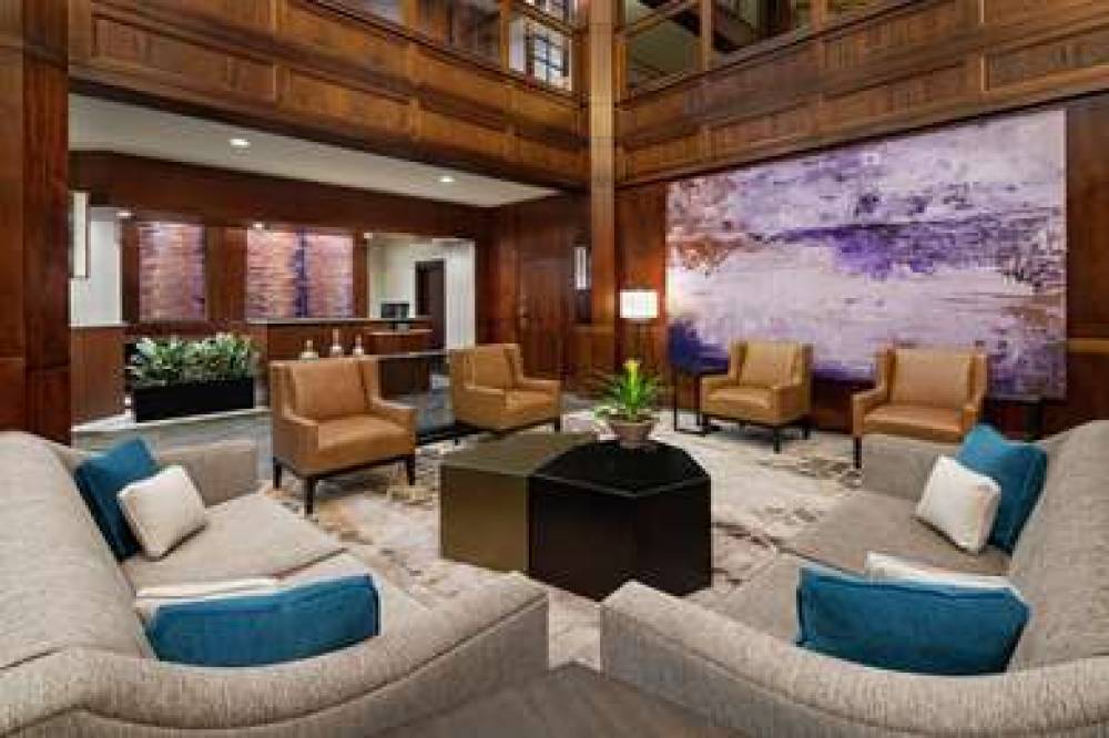 DoubleTree Suites By Hilton Charlotte-Southpark 9