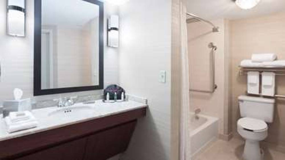 DoubleTree Suites By Hilton Cincinnati-Blue Ash 8