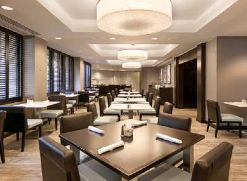 DoubleTree Suites By Hilton Houston By The Galler 6