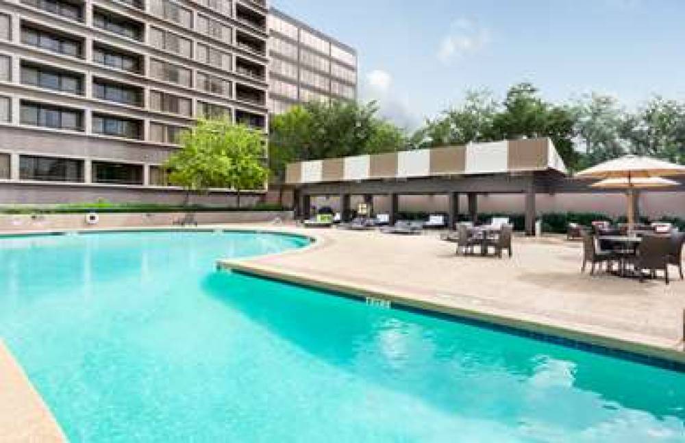 DoubleTree Suites By Hilton Houston By The Galler 5