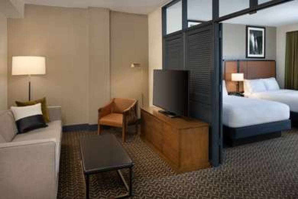 DoubleTree Suites By Hilton Lexington 7