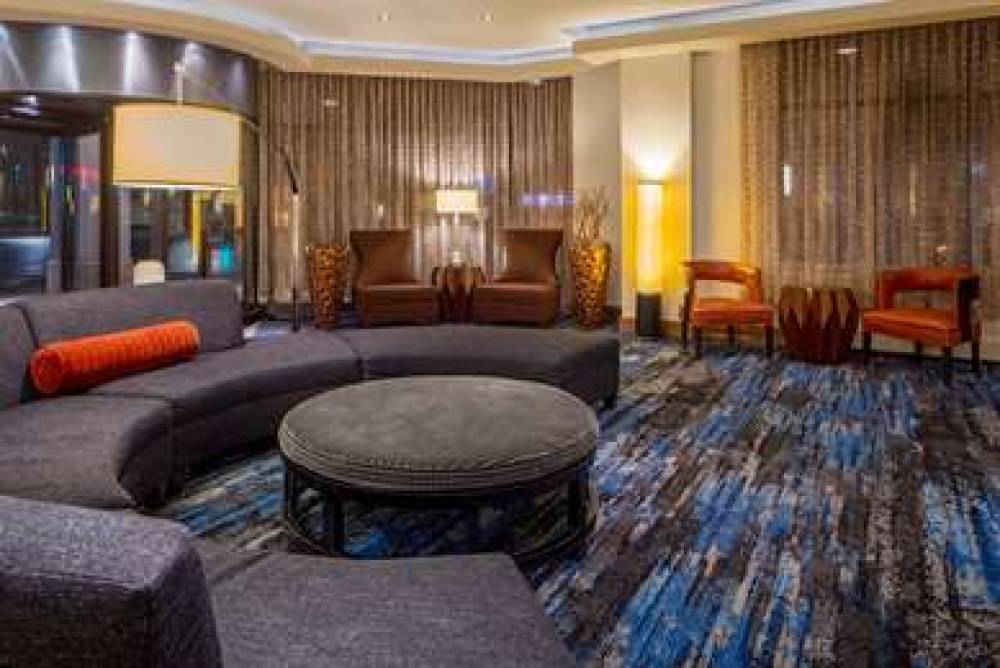 DoubleTree Suites By Hilton Minneapolis 6