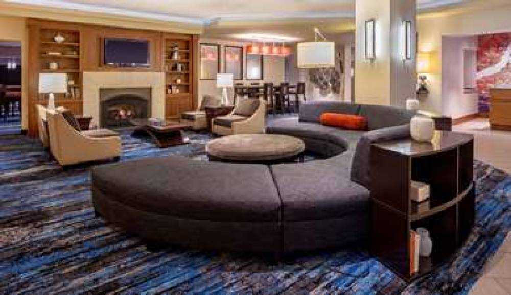 DoubleTree Suites By Hilton Minneapolis 7