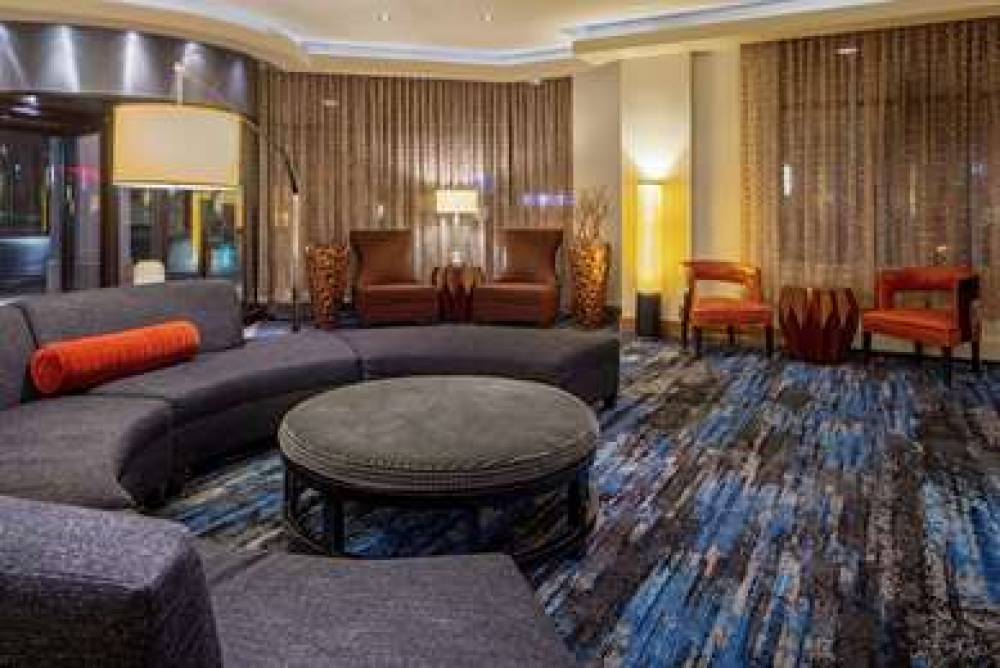 DoubleTree Suites By Hilton Minneapolis 5