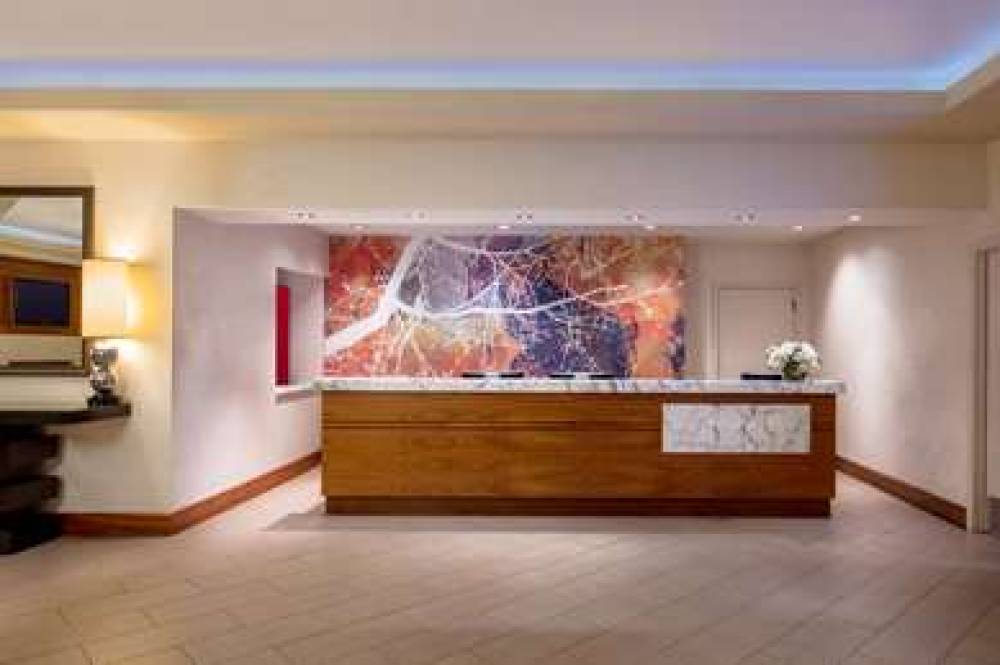 DoubleTree Suites By Hilton Minneapolis 10