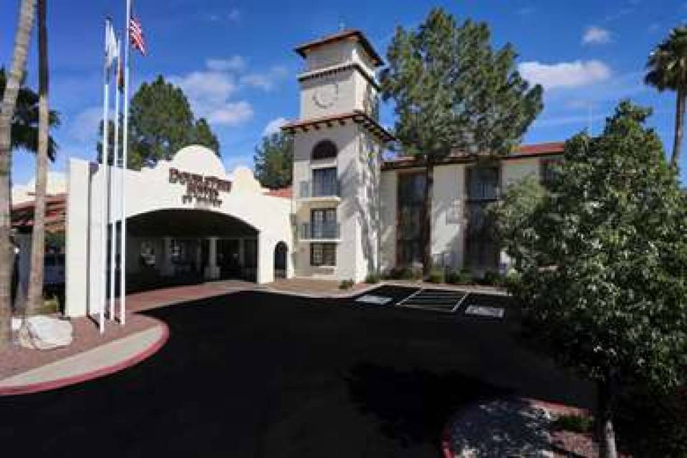 DoubleTree Suites By Hilton Tucson Airport 1