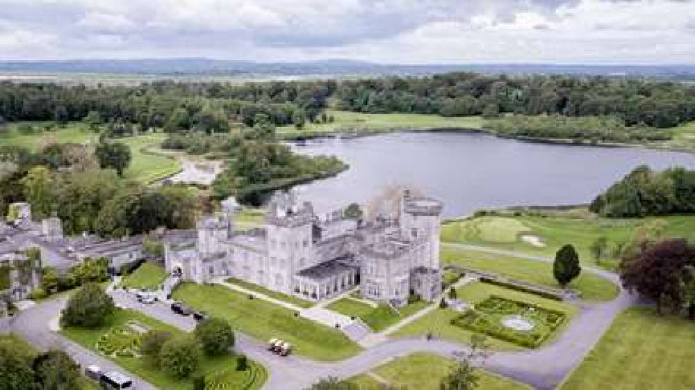 DROMOLAND CASTLE 4