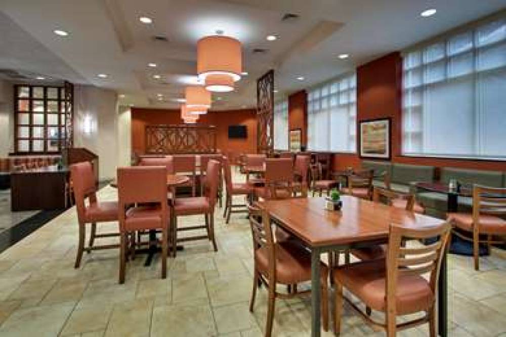 Drury Inn And Suites Charlotte Northlake 6