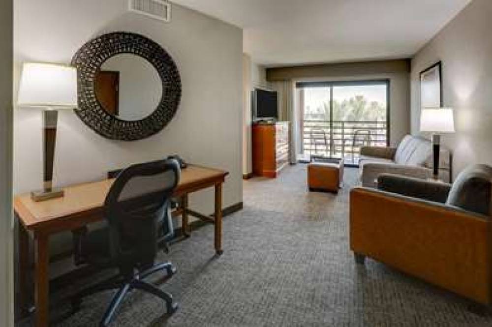 Drury Inn And Suites Phoenix Airport 8