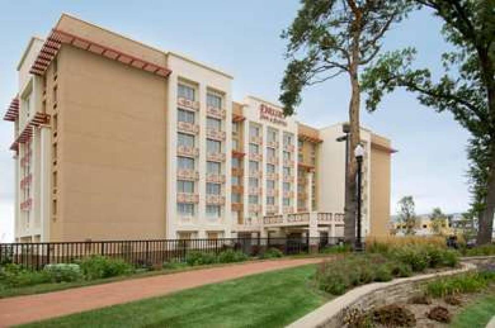 Drury Inn And Suites West Des Moines