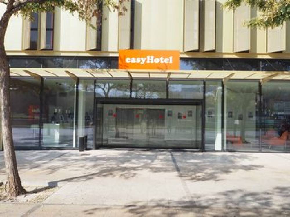 Easyhotel Barcelona Fira