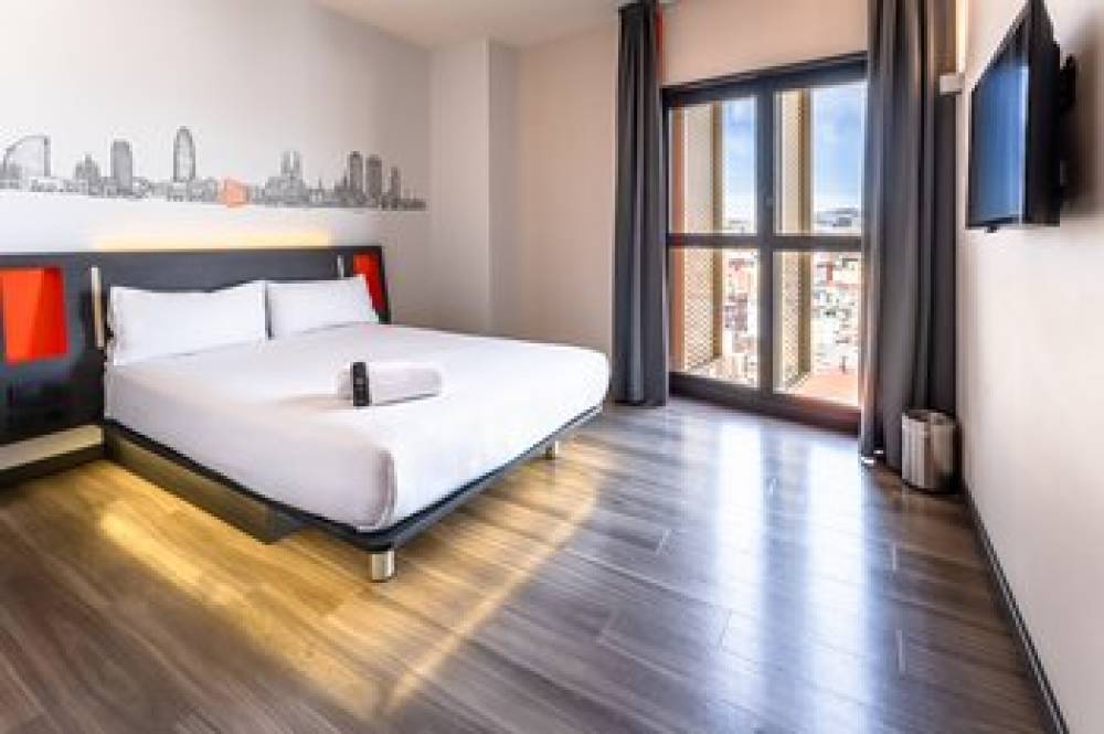 EASYHOTEL BARCELONA FIRA 9