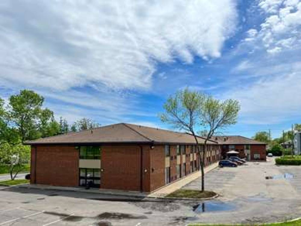 Econo Lodge Airport