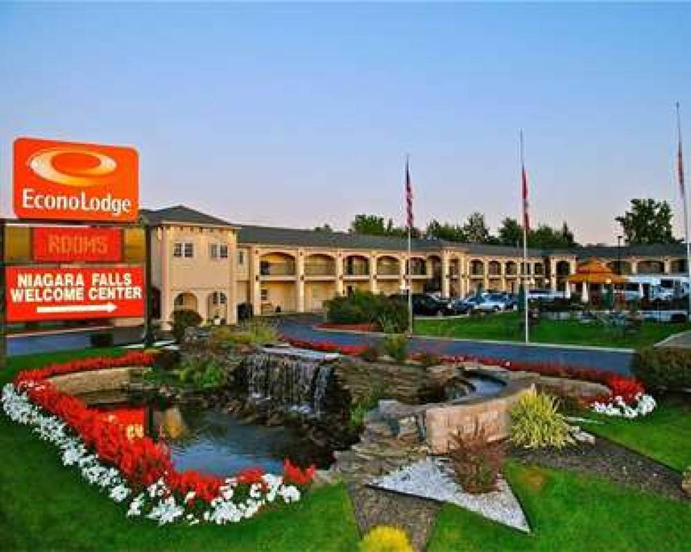 Econo Lodge At The Falls North 1