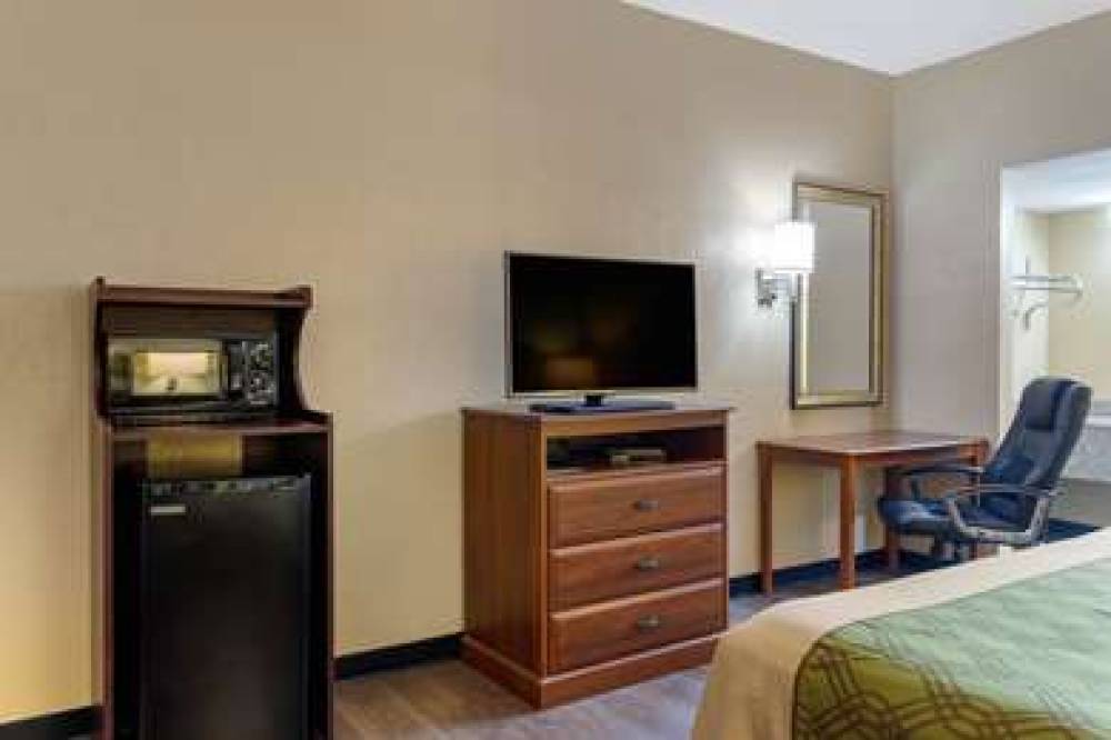 Econo Lodge Belton - Kansas City South 6