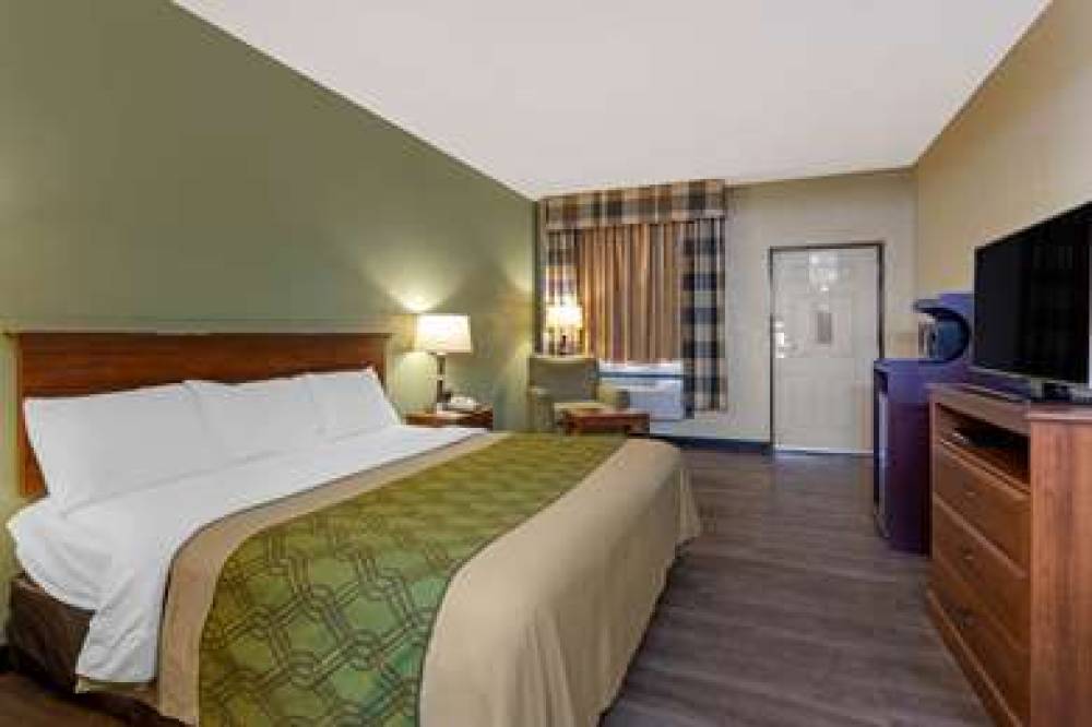 Econo Lodge Belton - Kansas City South 5