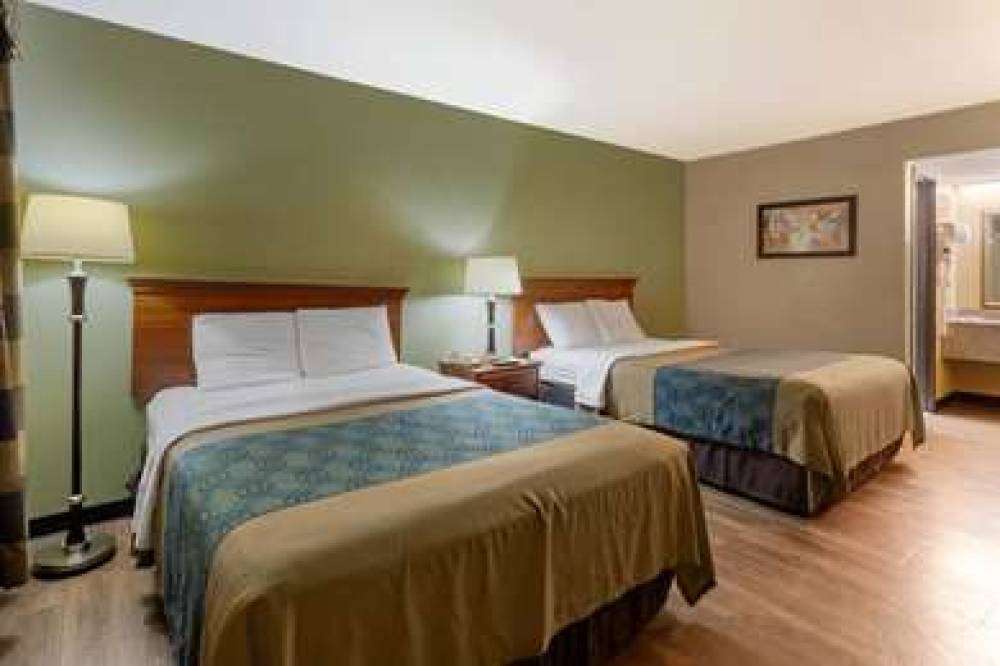 Econo Lodge Belton - Kansas City South 10