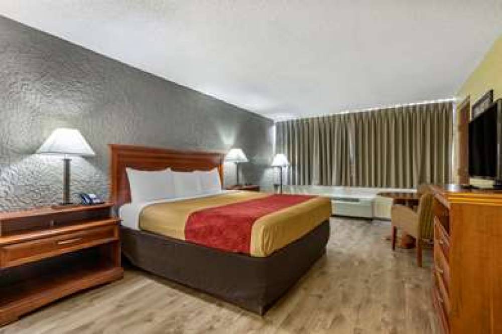 ECONO LODGE BROKEN ARROW - TULSA 7