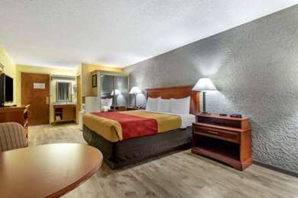 ECONO LODGE BROKEN ARROW - TULSA 8