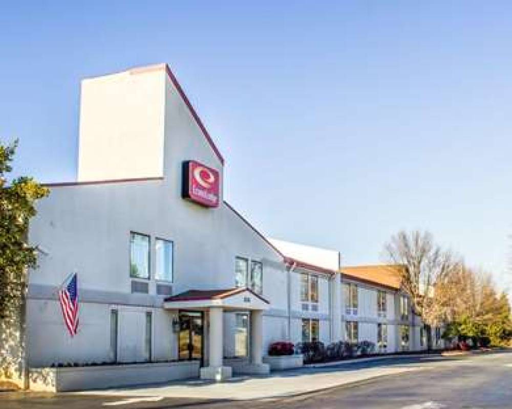 Econo Lodge Burlington I-40 2