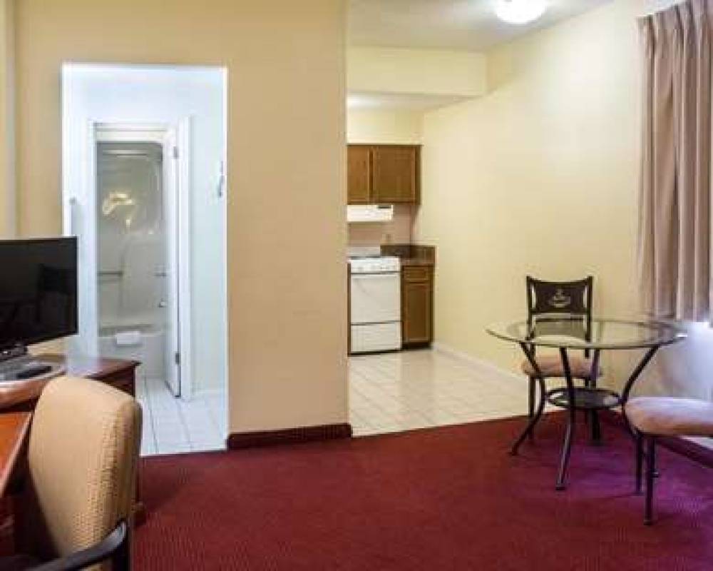 Econo Lodge Chesapeake 9