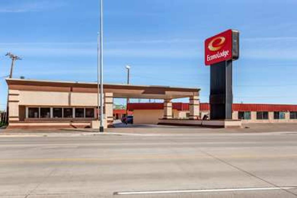 Econo Lodge Clovis 4