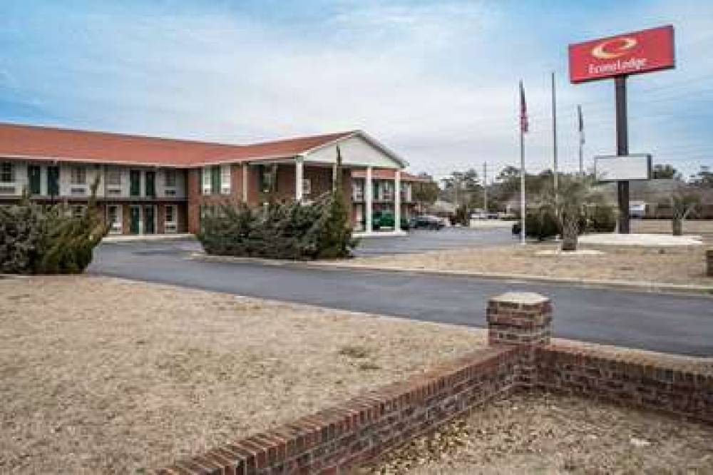 Econo Lodge Crystal Coast 1