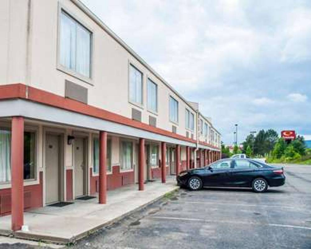 Econo Lodge Elmira-Corning 4