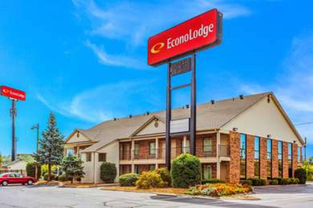 Econo Lodge 2