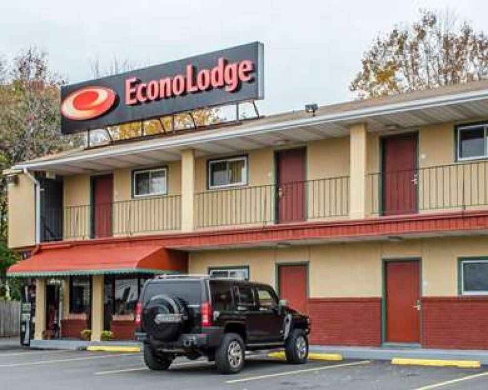 Econo Lodge 3