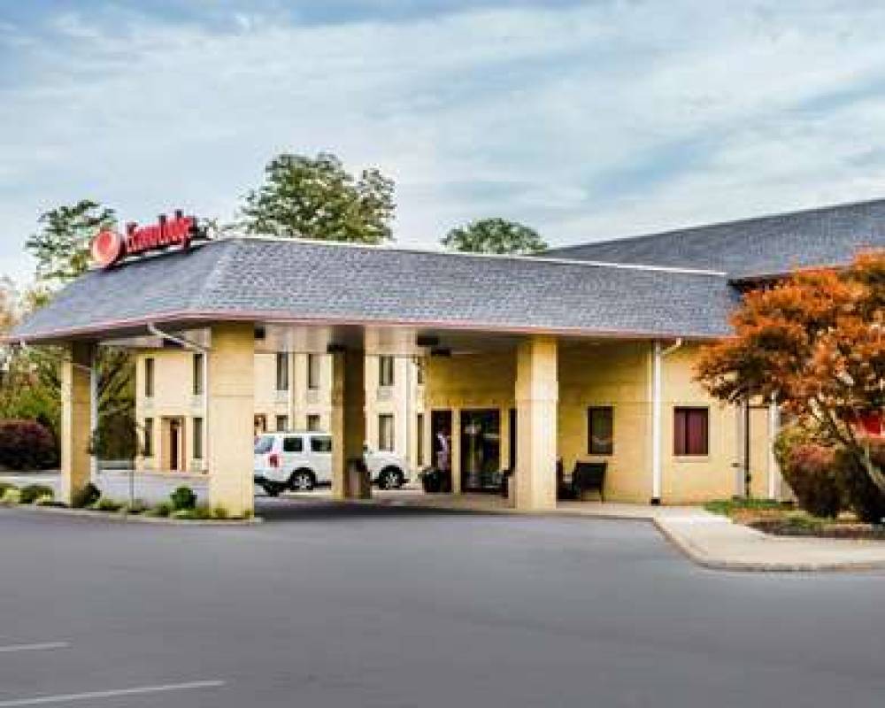 Econo Lodge 2