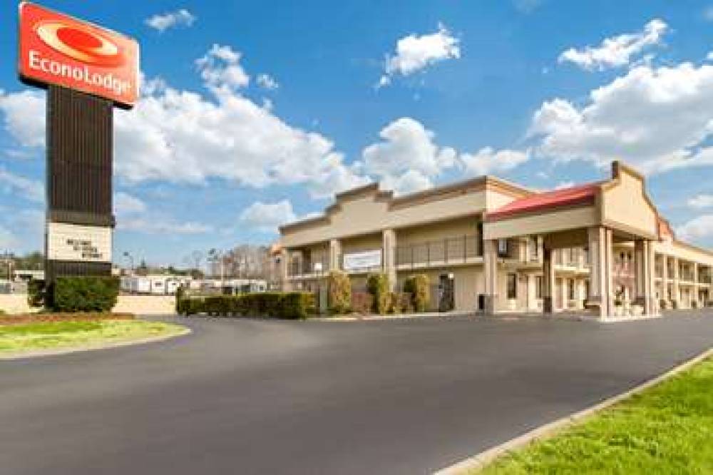 Econo Lodge 2