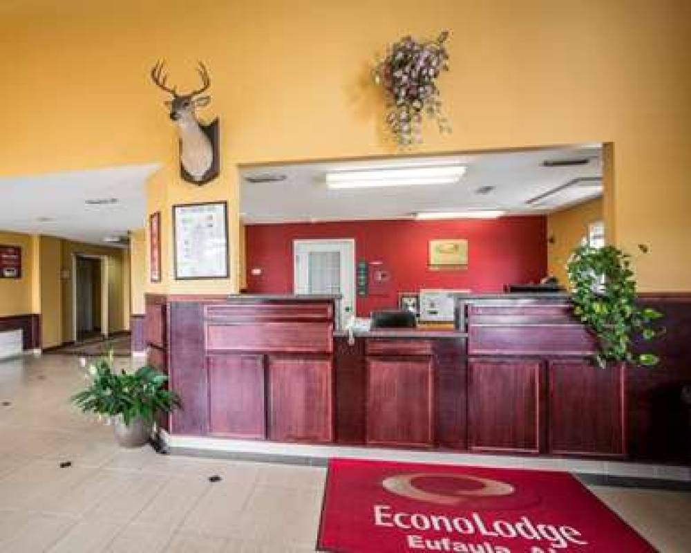 Econo Lodge 3