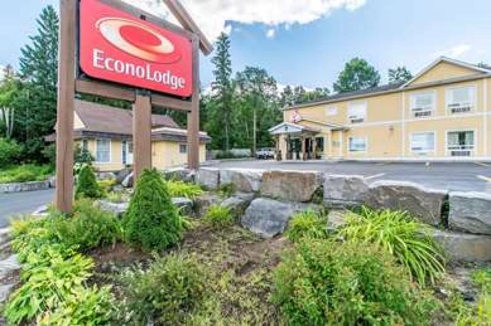 Econo Lodge 1