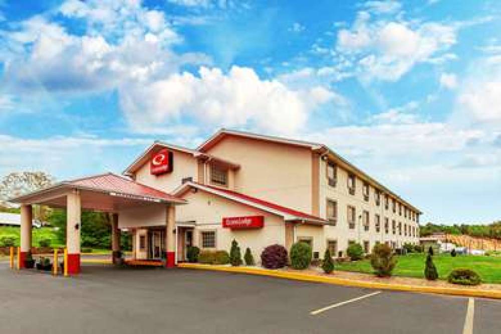 Econo Lodge 1