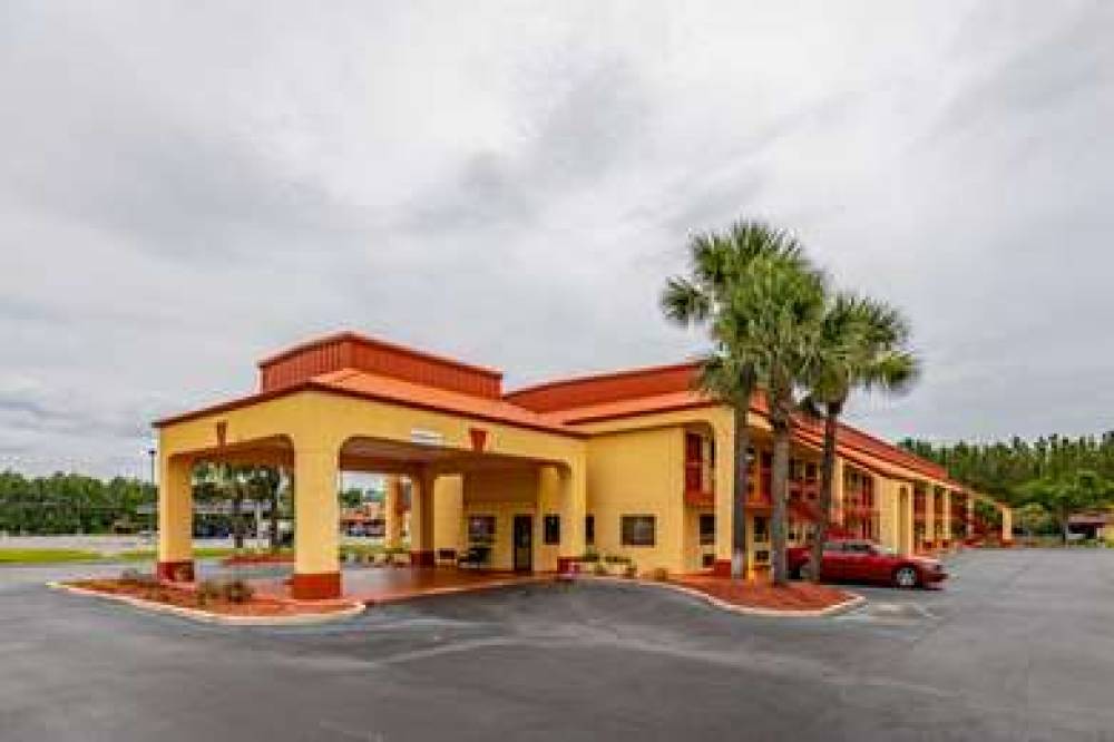 Econo Lodge 2