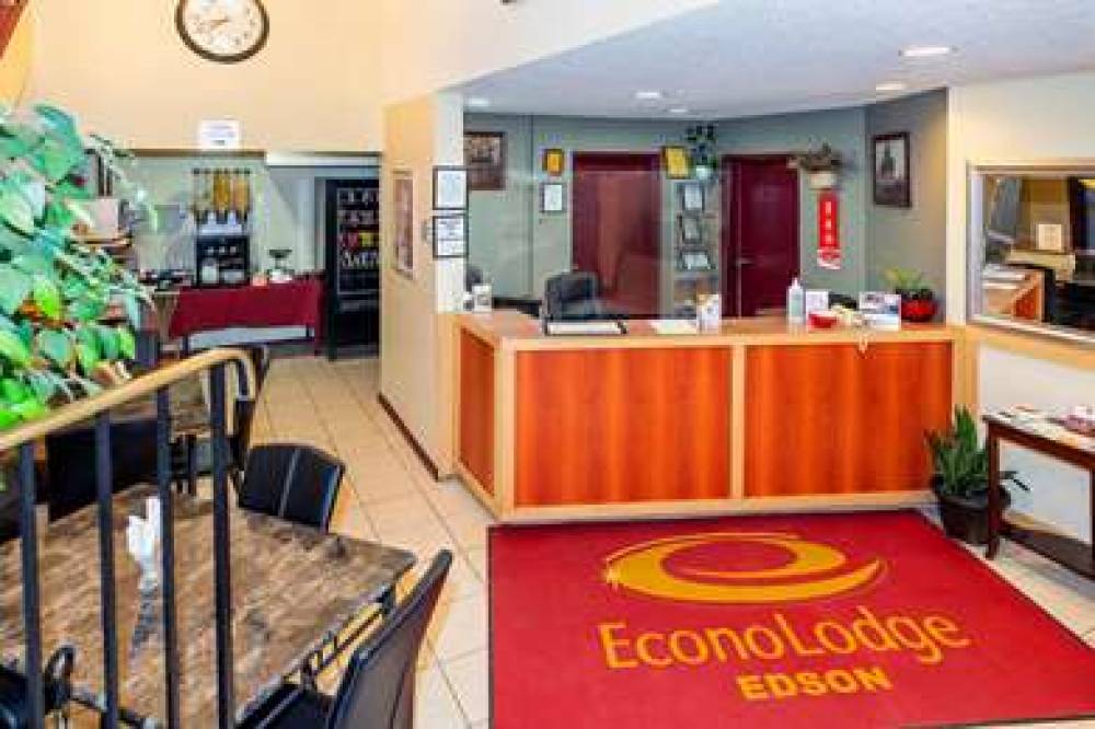 Econo Lodge 4