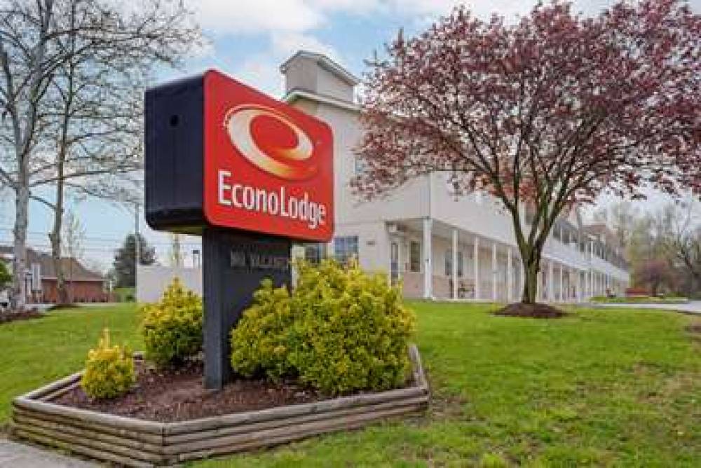 Econo Lodge 1