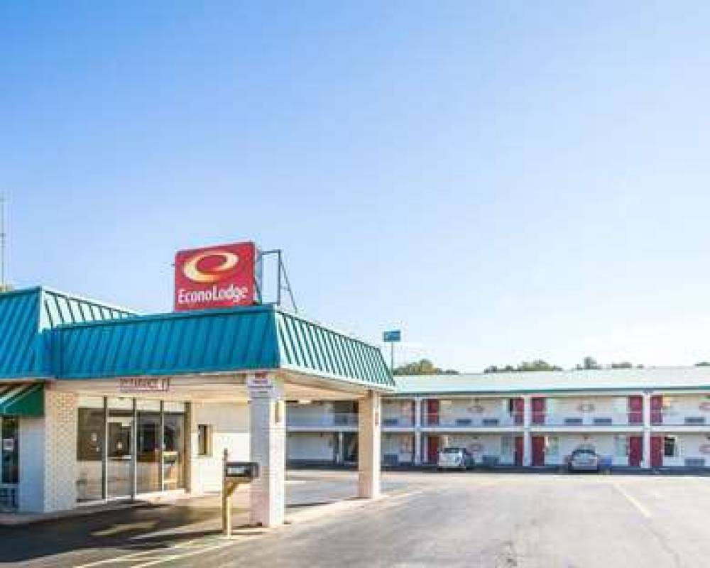 Econo Lodge 3