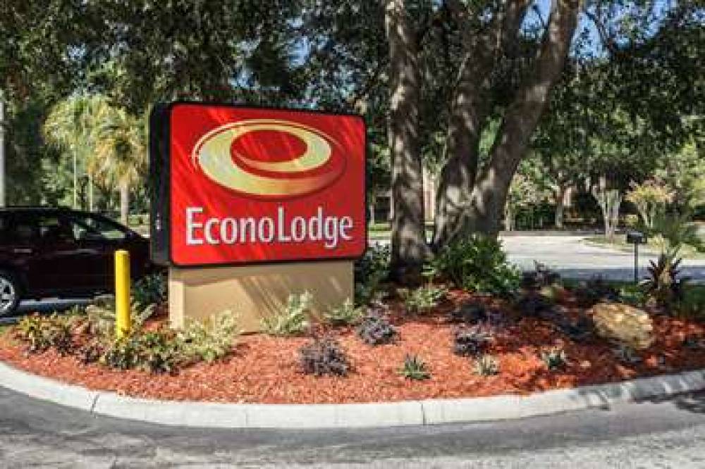 ECONO LODGE 2