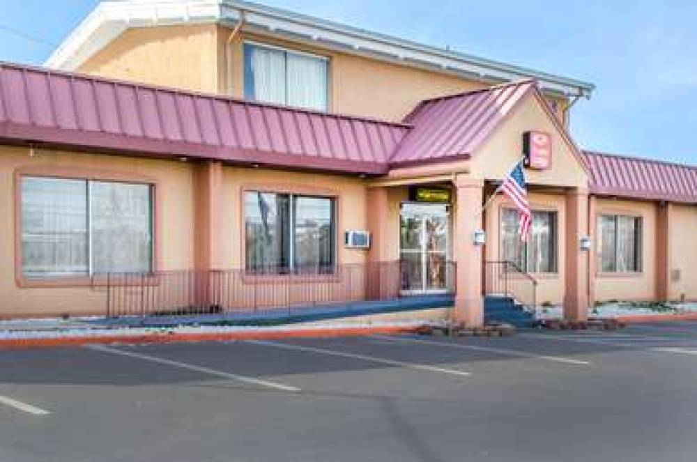 Econo Lodge 1