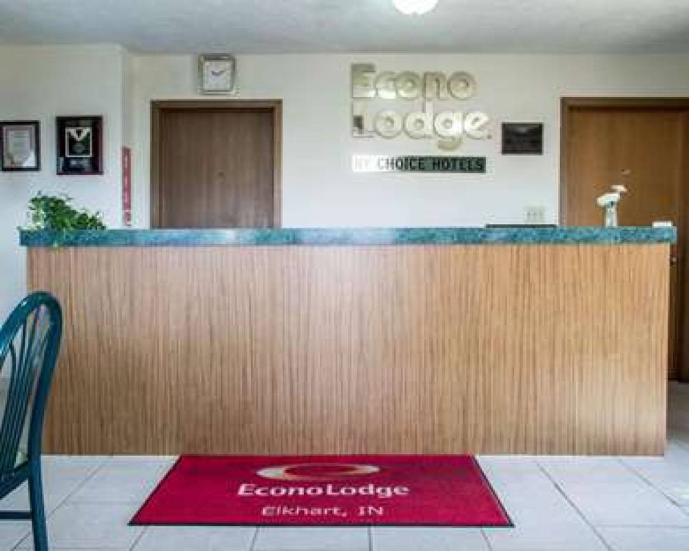 Econo Lodge 7