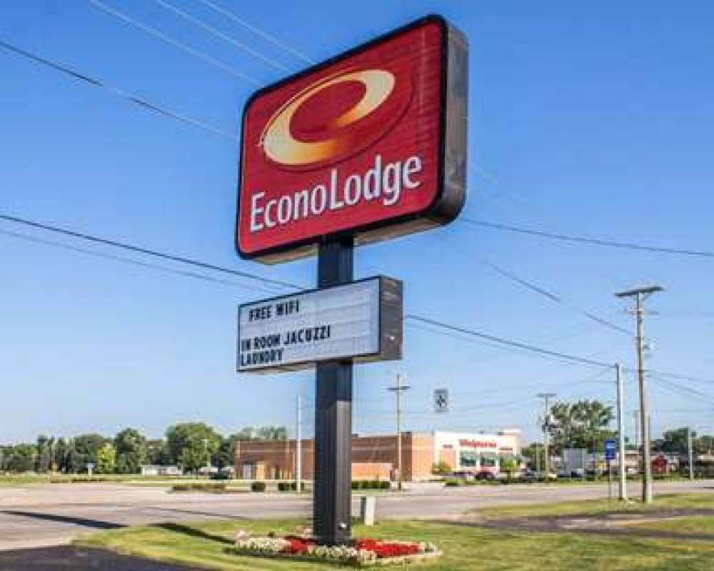 Econo Lodge 3