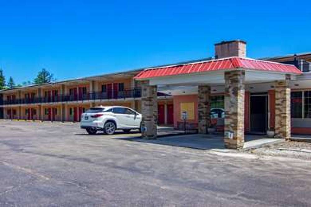 ECONO LODGE 1