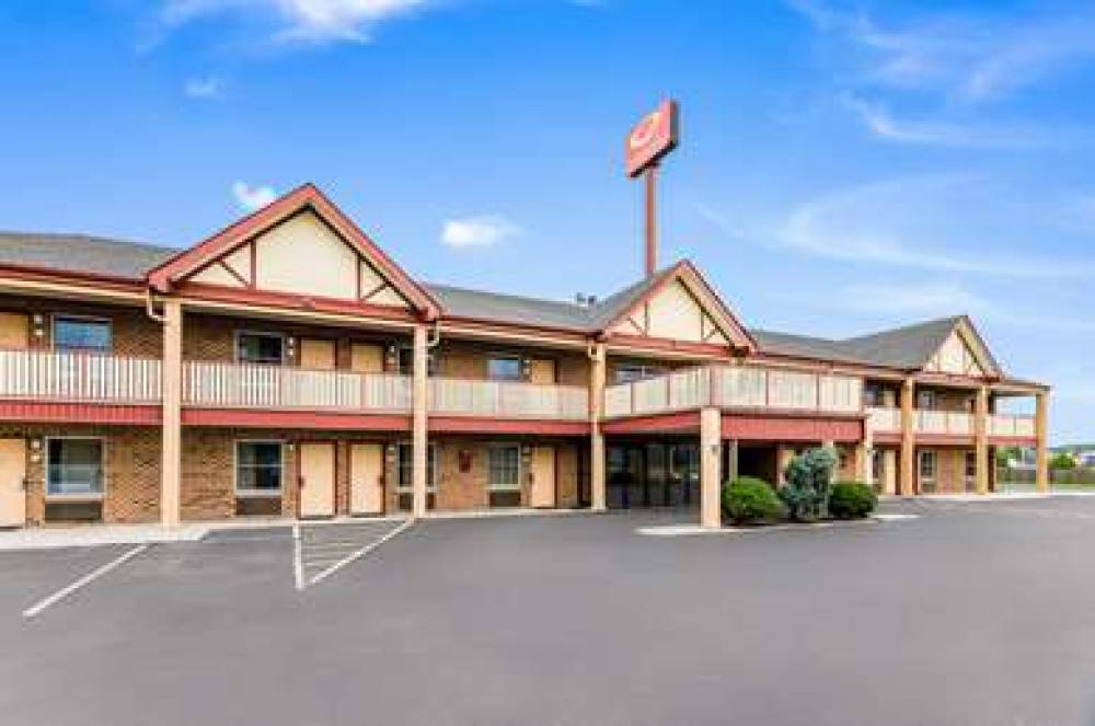 Econo Lodge Glade Spring 1