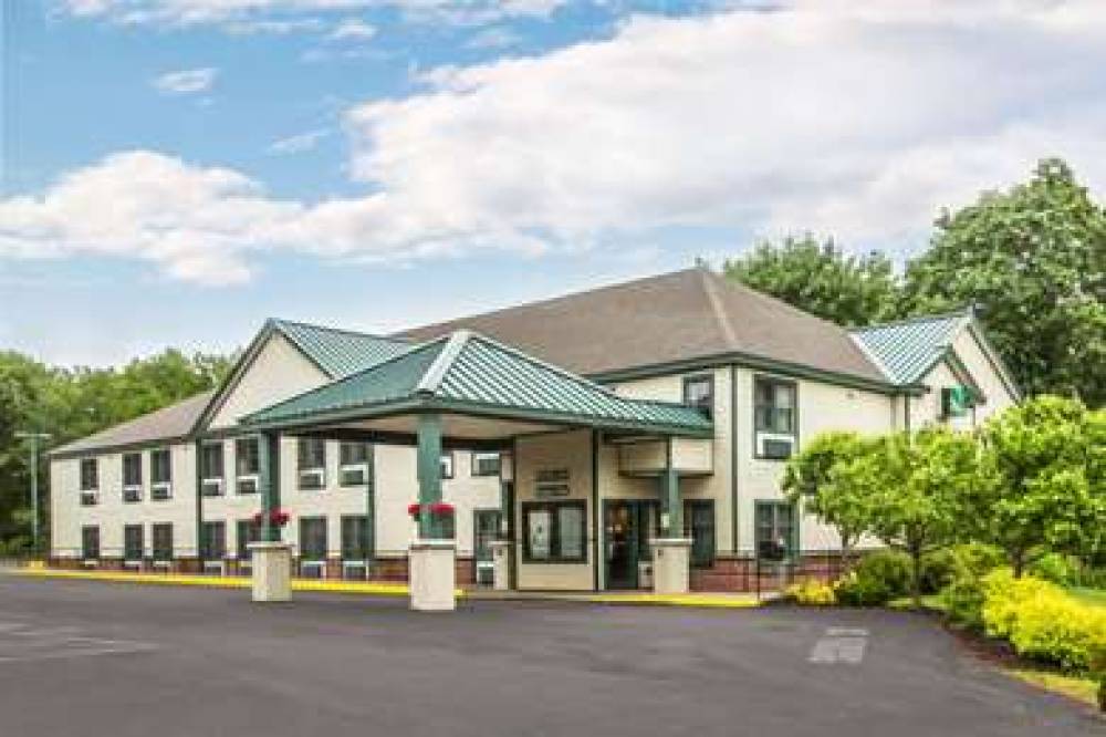 ECONO LODGE GLENS FALLS / LAKE GEOR 1