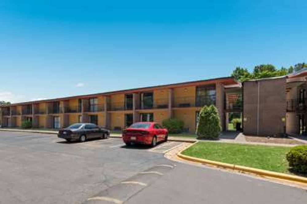 ECONO LODGE HIGH POINT 3