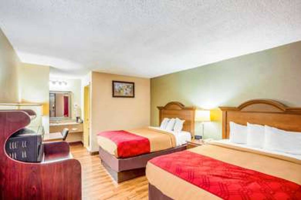 ECONO LODGE HUNTINGTON - BARBOURSVI 7